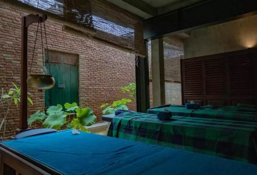 Ayur Ayur Resort & Ayurveda Retreat