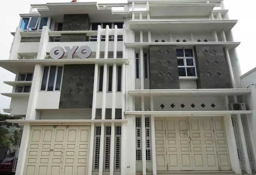Hotelli Oyo 716 Iciw Iciw Exclusive Homestay