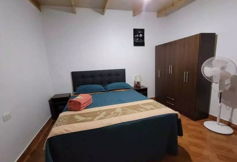 پانسیون Hostal Sairi