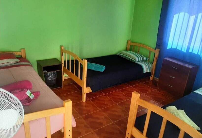 پانسیون Hostal Sairi