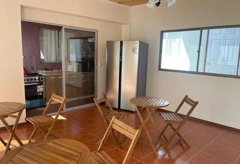 پانسیون Hostal Sairi