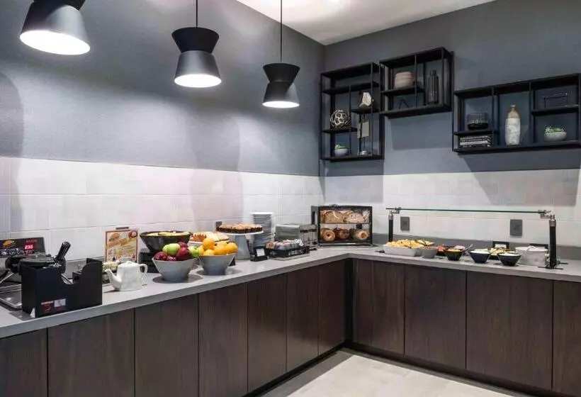 ホテル Staybridge Suites   Quincy, An Ihg