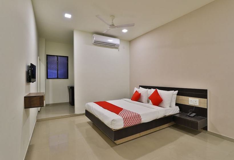 Oyo Flagship 30791 Hotel Shagun