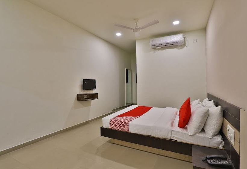 Oyo Flagship 30791 Hotel Shagun