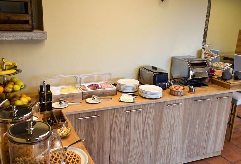 هتل Agriturismo Il Colle