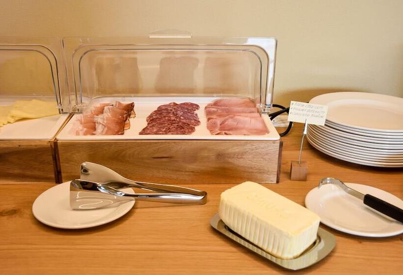 هتل Agriturismo Il Colle