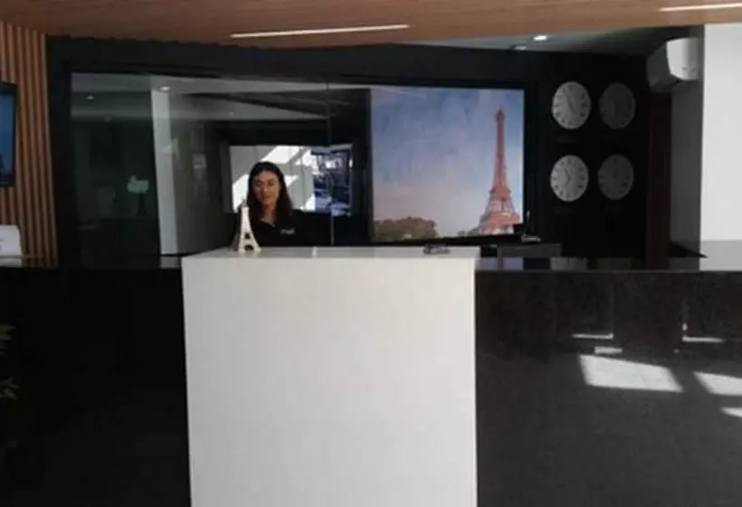 ホテル Eiffel