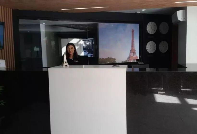ホテル Eiffel