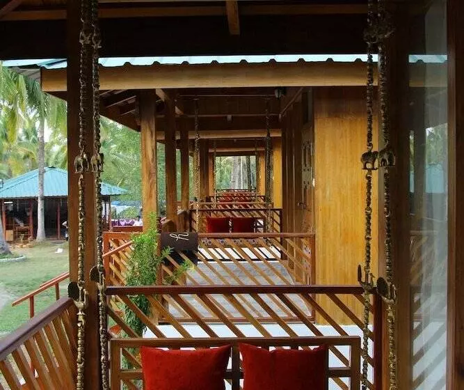 هتل Rainforest Resort