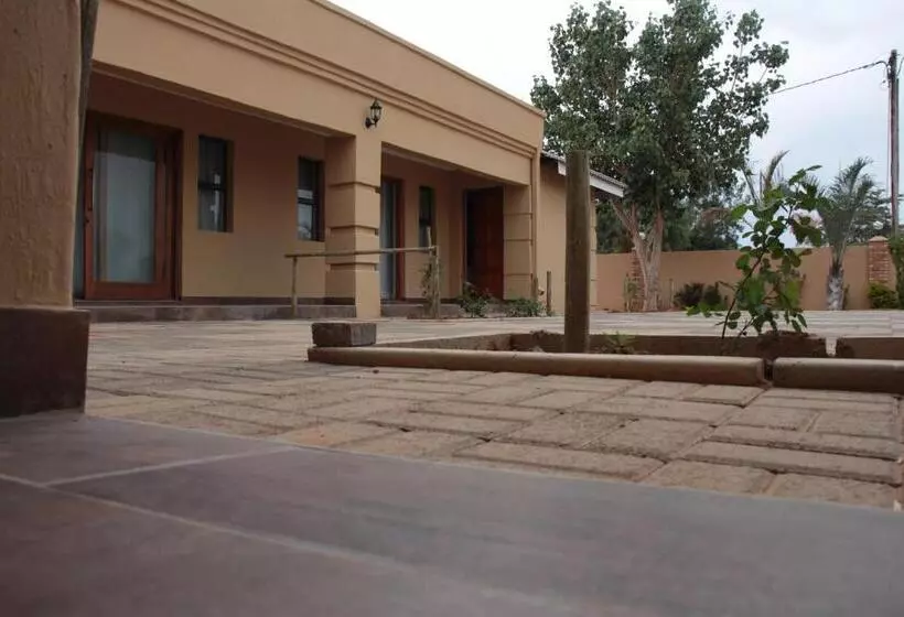 پانسیون Double L Guest Lodge Palapye