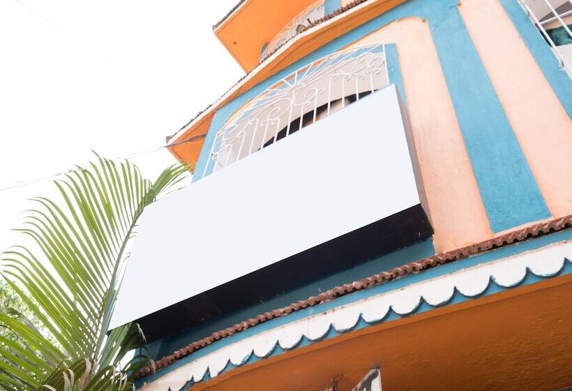 Hotel Oyo 3400 Waves 18