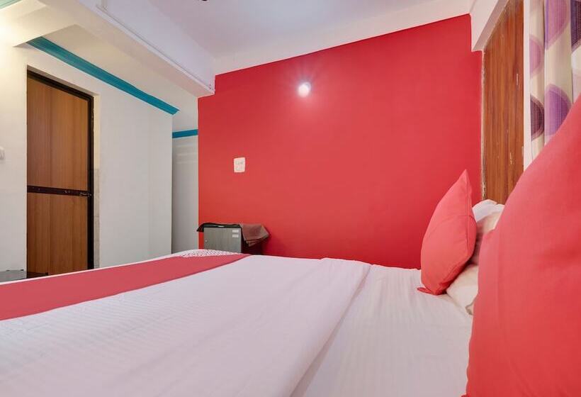 Hotel Oyo 3400 Waves 18