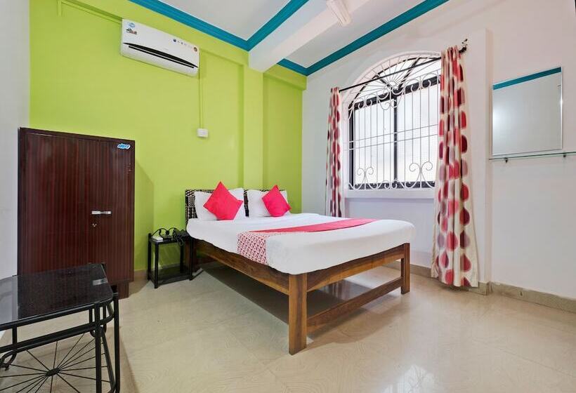 Hotel Oyo 3400 Waves 18