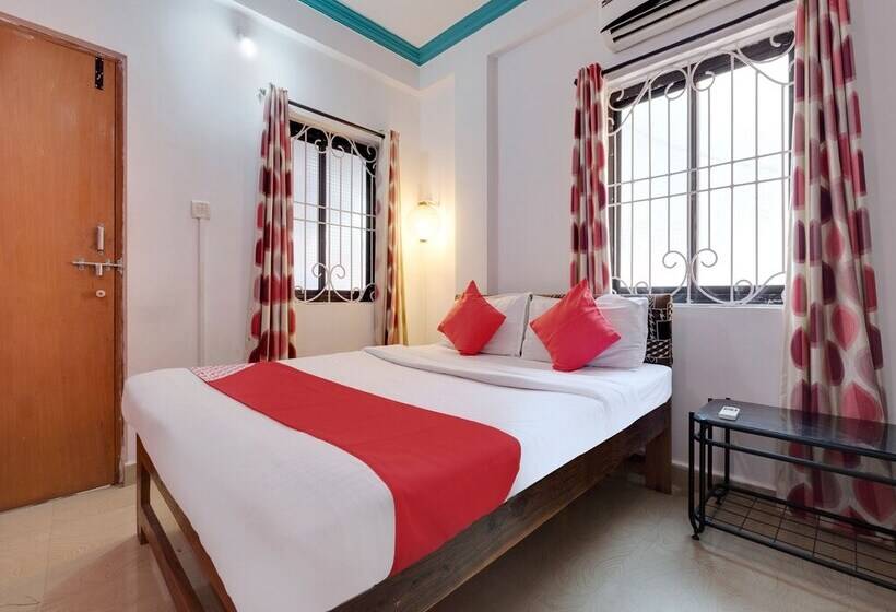 Hotel Oyo 3400 Waves 18