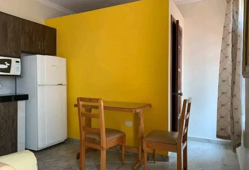 پانسیون Hostal Volunteer House
