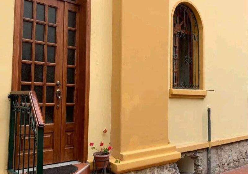 Panzió Hostal Volunteer House