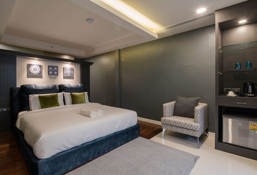 פנסיון Sea Room S At Patong