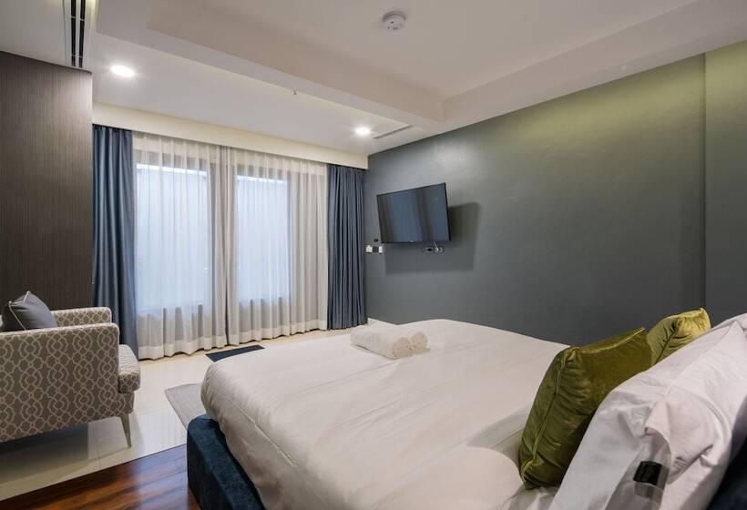 פנסיון Sea Room S At Patong