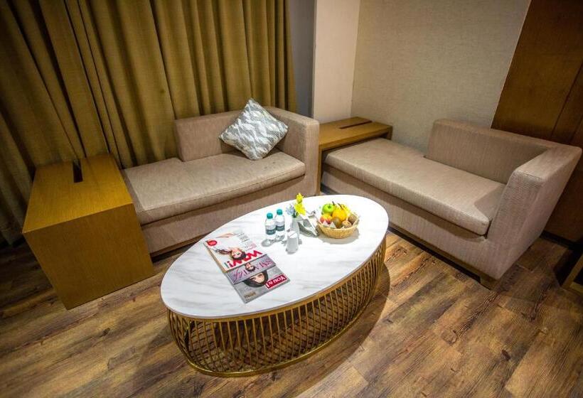 Citadel Hotel By Vinnca