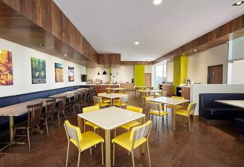Hotelli Fairfield Inn & Suites Silao Guanajuato Airport