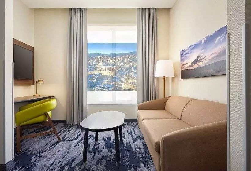 Hotelli Fairfield Inn & Suites Silao Guanajuato Airport