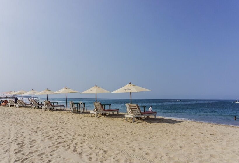 پانسیون Nomad Beach House   Hostel