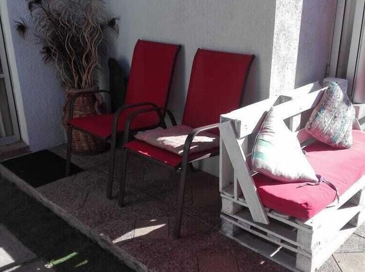 تختخواب و صبحانه La Ruta Del Jazz