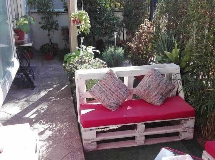 تختخواب و صبحانه La Ruta Del Jazz