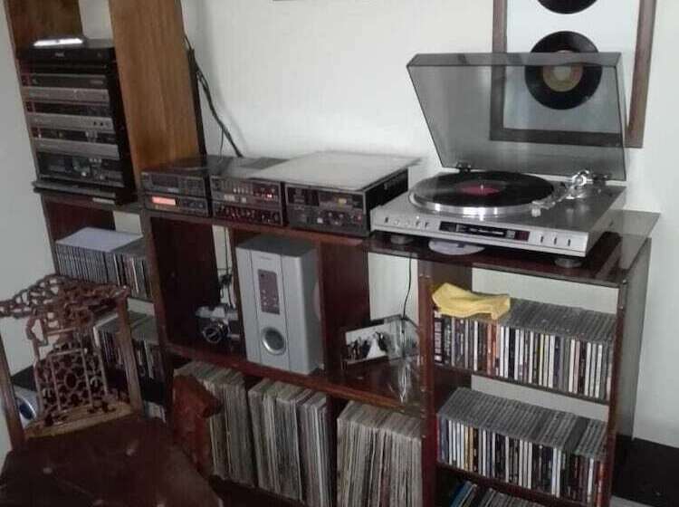 تختخواب و صبحانه La Ruta Del Jazz