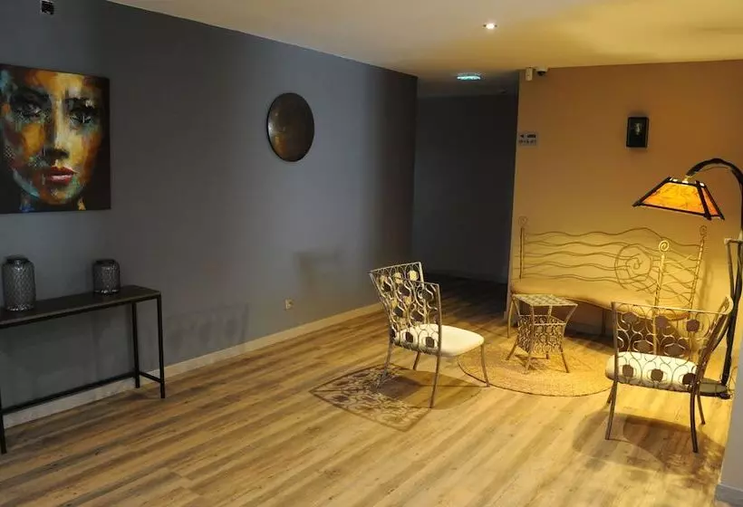 Hotelli L Ange De La Vallee