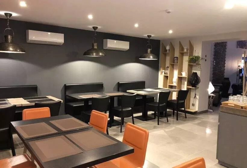 Hotelli L Ange De La Vallee