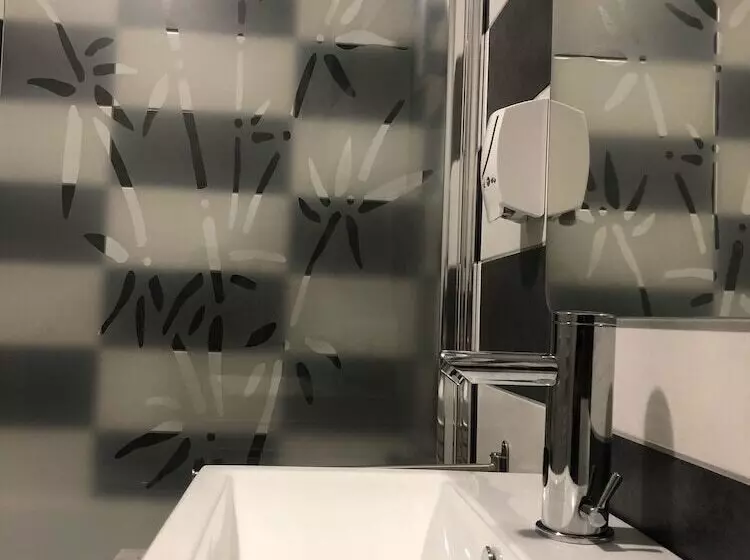 Hotelli L Ange De La Vallee