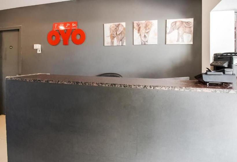 هتل Oyo 22450 Akshaya Palace