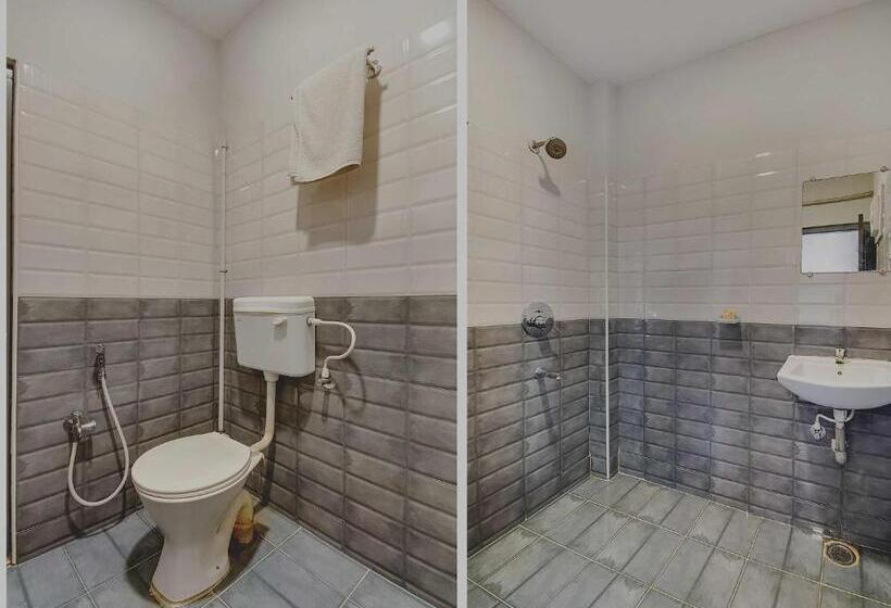 هتل Oyo 22450 Akshaya Palace