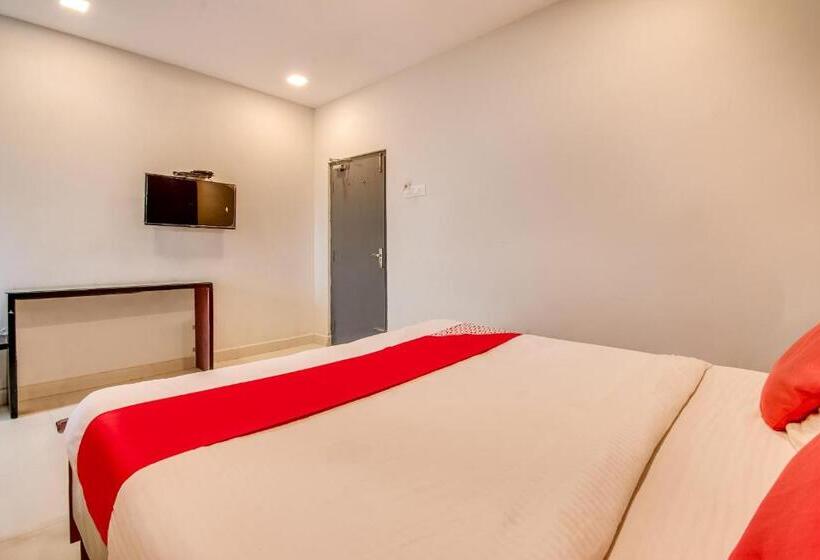 هتل Oyo 22450 Akshaya Palace