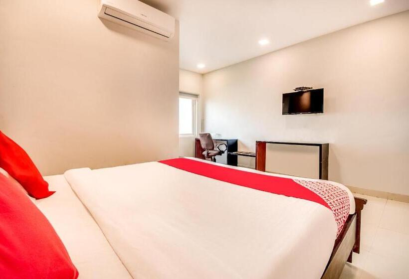 هتل Oyo 22450 Akshaya Palace