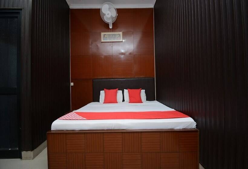 Hotel Oyo 36054 Nanda Lodge