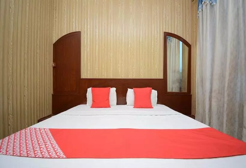ホテル Oyo 36054 Nanda Lodge