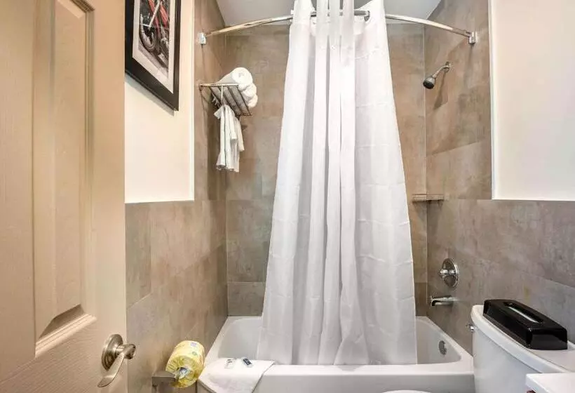 Hotelli Rodeway Inn Near Hollywood Beach