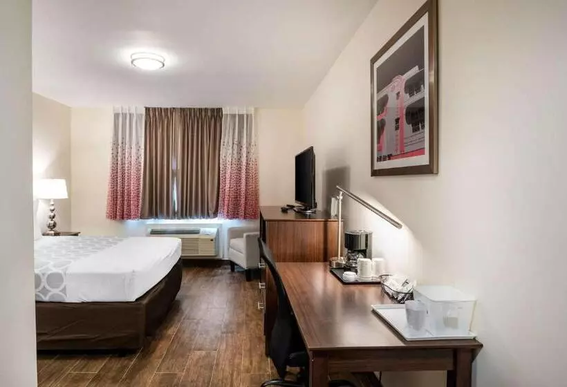 Hotelli Rodeway Inn Near Hollywood Beach