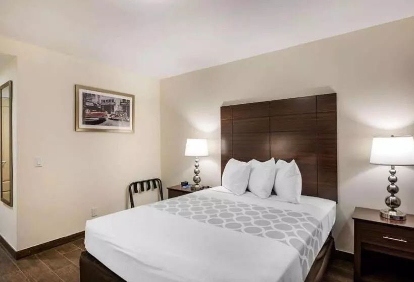 Hotelli Rodeway Inn Near Hollywood Beach