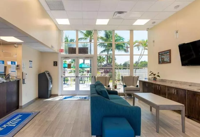 Hotelli Rodeway Inn Near Hollywood Beach