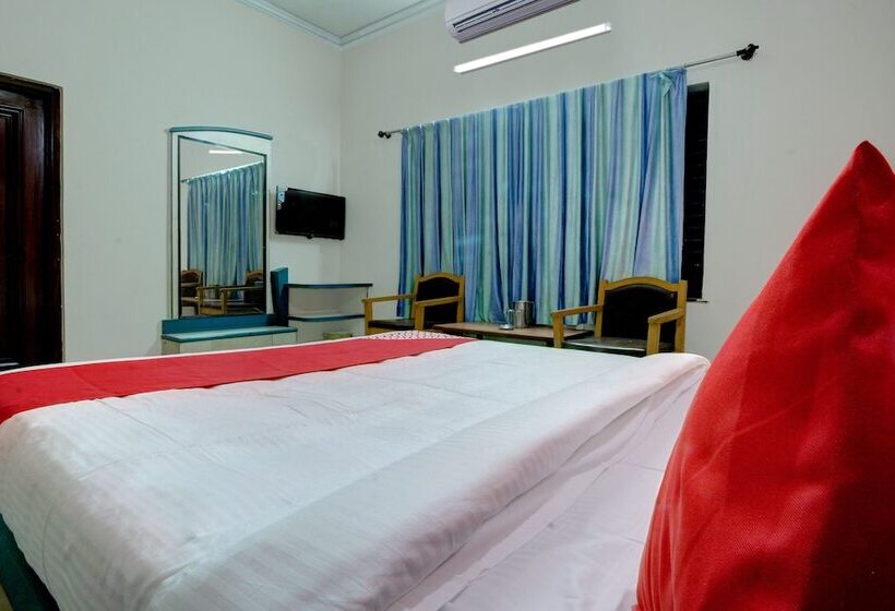 Oyo 30636 Hotel Navaratna International