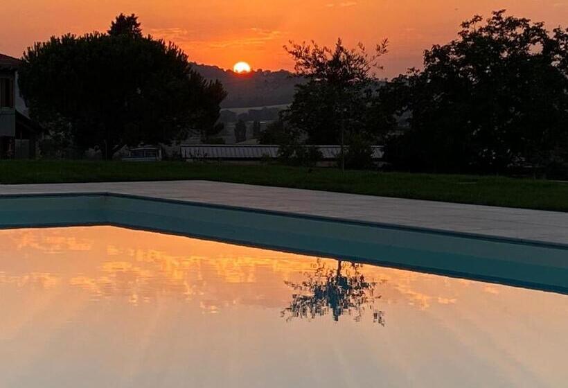 مبيت وإفطار Villa Rina