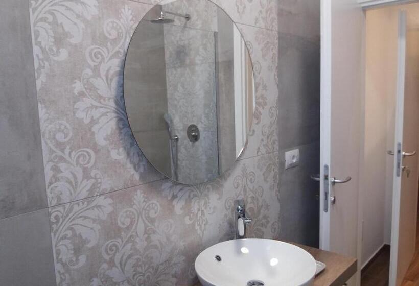 مبيت وإفطار Villa Rina