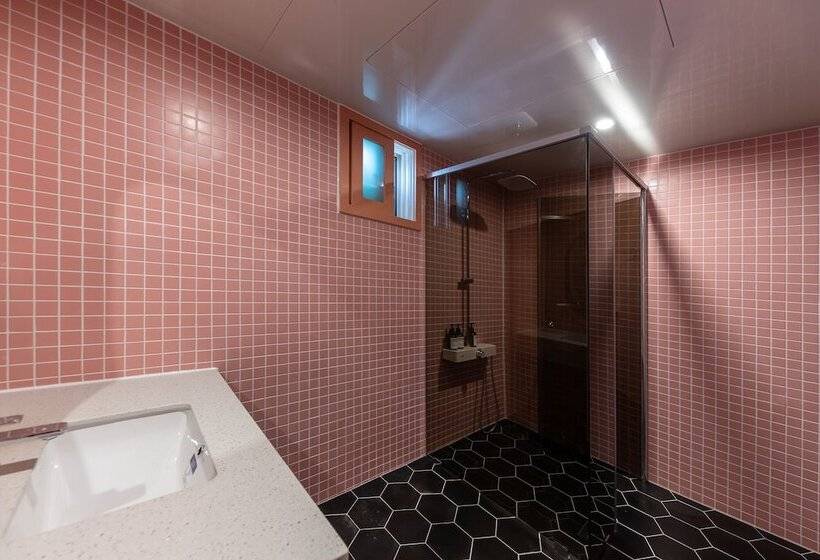 Brown Dot Hotel Seong Seo