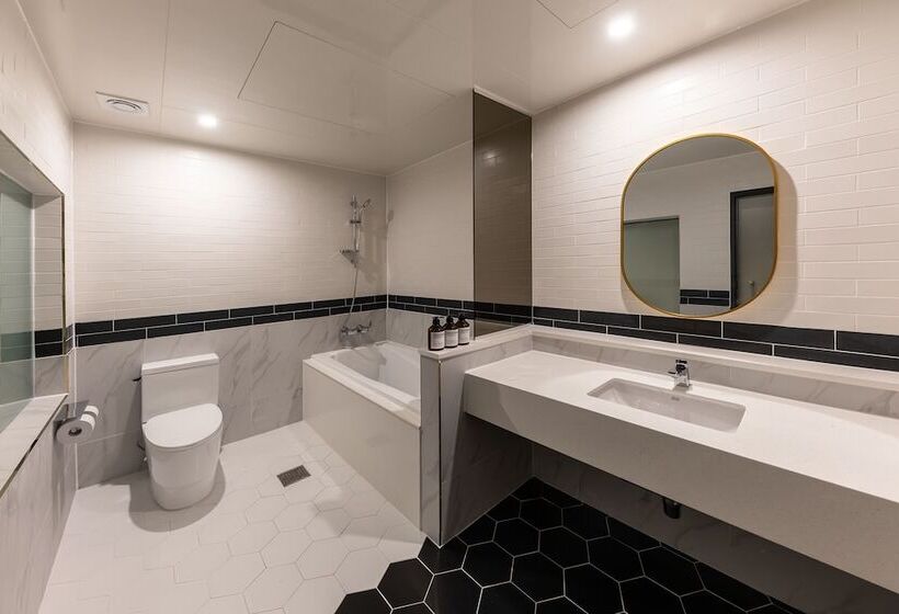 Brown Dot Hotel Seong Seo