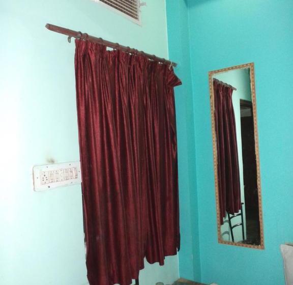 هتل Budget Accommodation Near Station Road