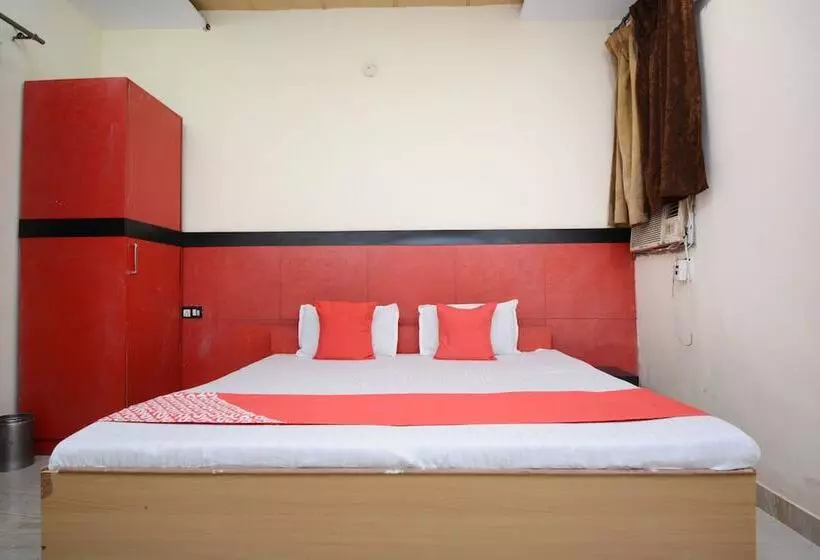 Oyo 29852 Hotel Golden View