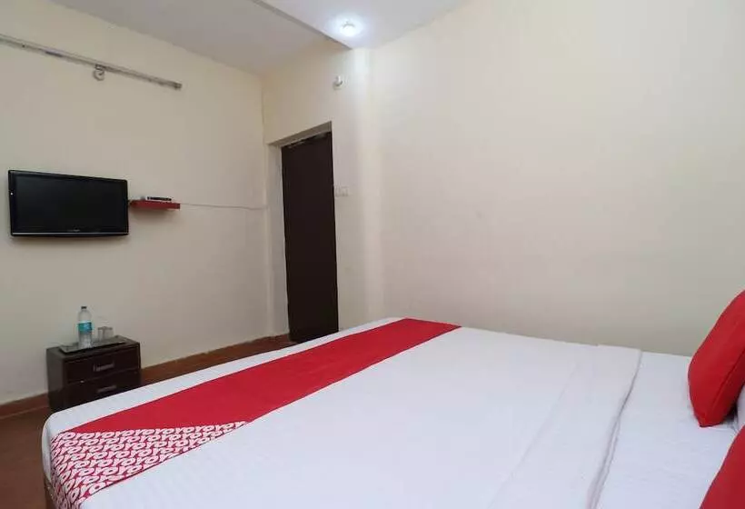 Oyo 29852 Hotel Golden View